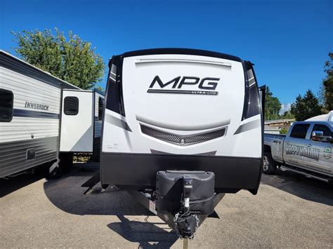 Who Makes MPG Travel Trailers: A Journey Through Innovation and Craftsmanship